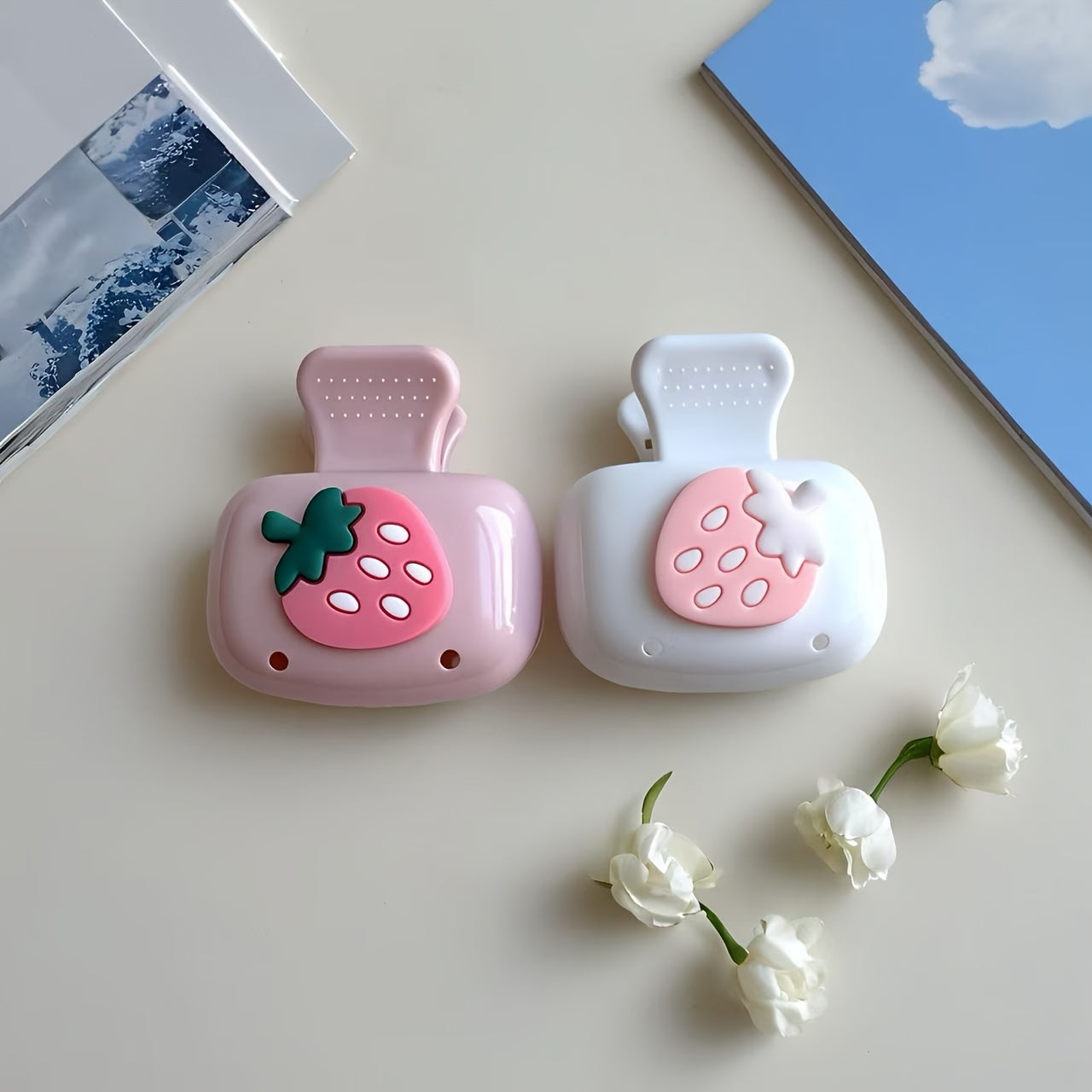 2pcs Cute Toothbrush Holder Travel Containers, Strawberry Toothbrush Holder Design Style, Colors Pink White Design Elements Suitable for Home Bathroom Dorm Hotel Studio Convenient to Carry When Traveling